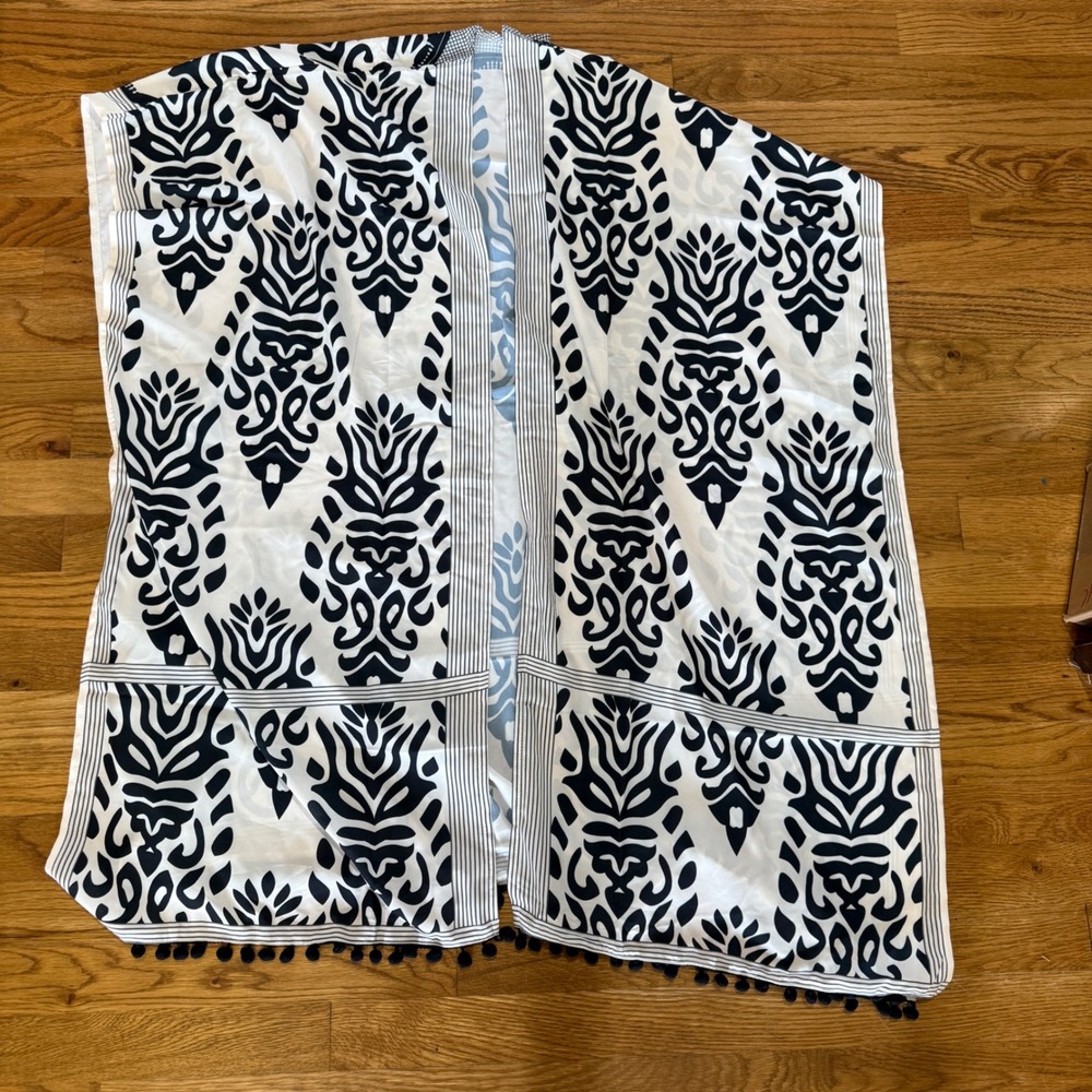 Navy Blue White Damask Medallion Pom Pom Trim Open Front Kimono Wrap One Size